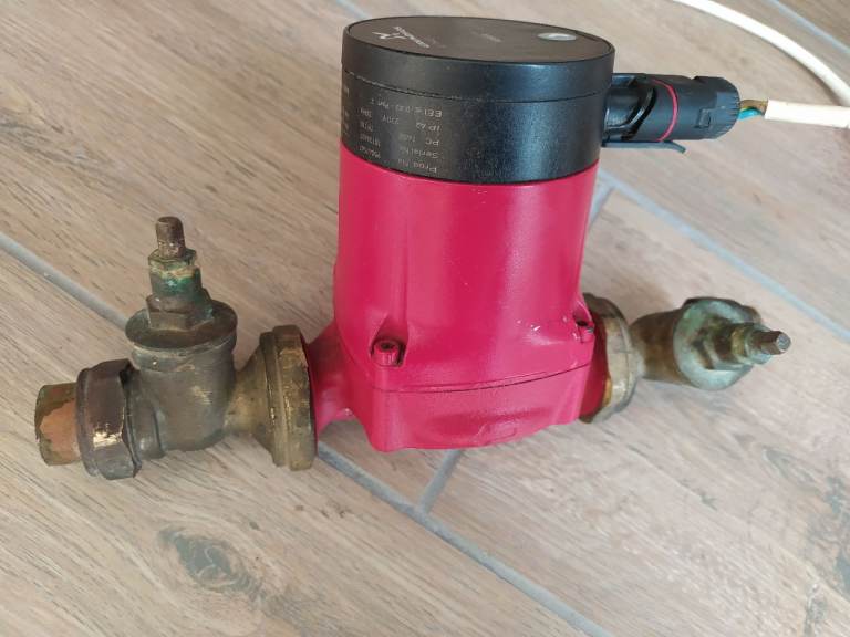 GRUNDFOS ALPHA 2L CENTRAL HEATING PUMP WORKING