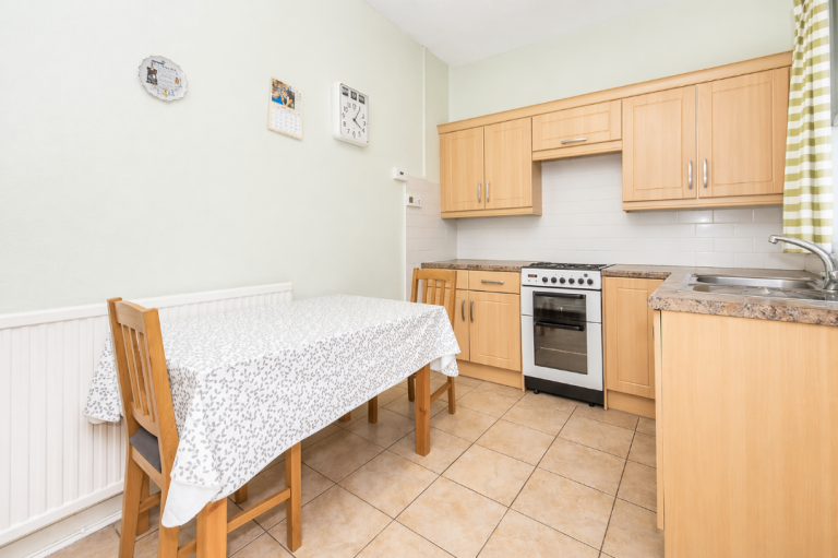 Beautiful 2 bedroom-2 reception room Home off Groby Road and Aikman Avenue to Let for £950 PCM