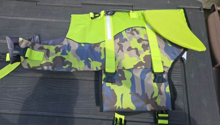 Xxl Dog Shark Life Jackets Vest, Dog Buoyancy Aid with Handle & Reflective