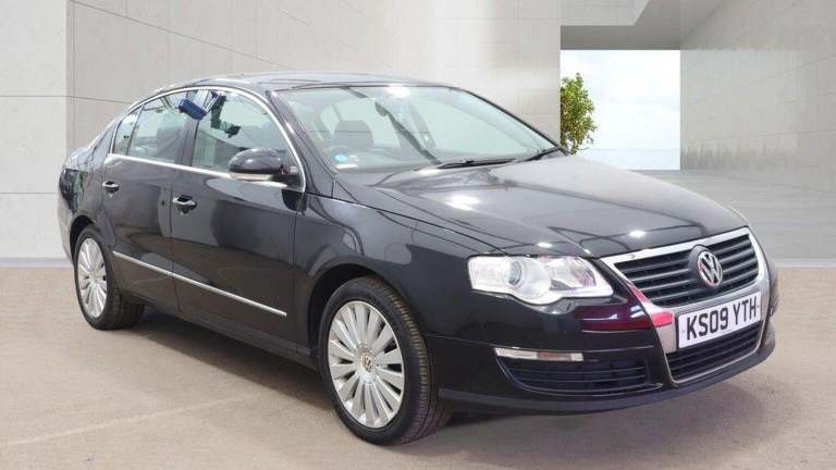 VOLKSWAGEN PASSAT 2.0 TDI Highline Euro 5 4dr (black) 2009