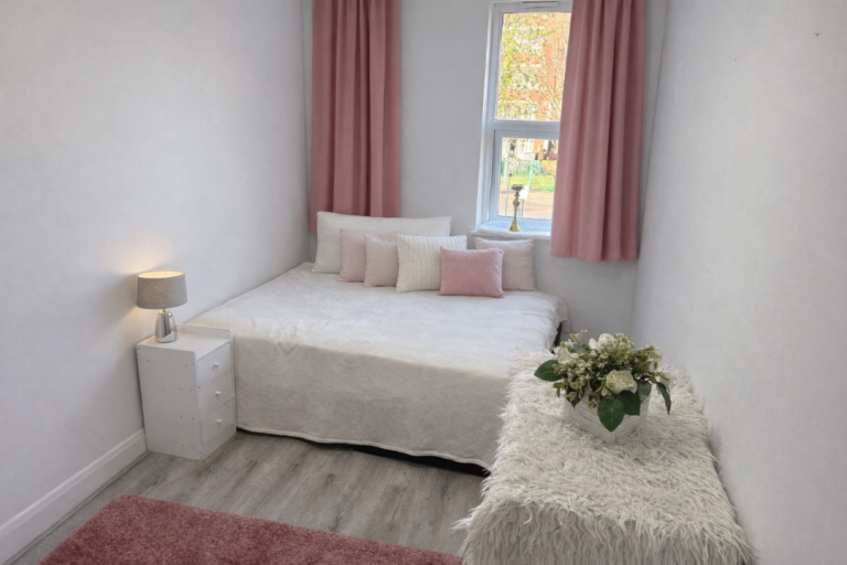  ⸻  ✨ Stylish Double Room – 5 mins from Seven Sisters (Victoria Line) – £895( pcm (Bills Included)