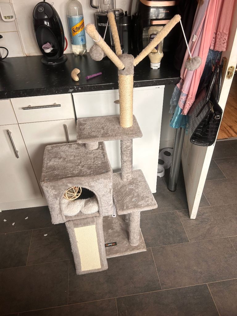 Cat house tree bed 