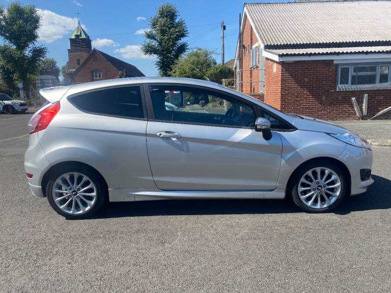 Ford, FIESTA, Hatchback, 2015, Manual, 998 (cc), 3 doors