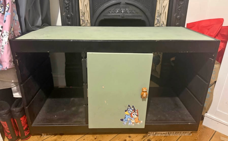IKEA TROFAST children’s storage unit / toy storage cabinet.