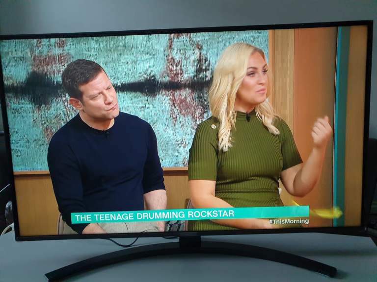 Smart LG 4K UHD 43inch HDR Tv with Alexa and Google Assistant builtin 