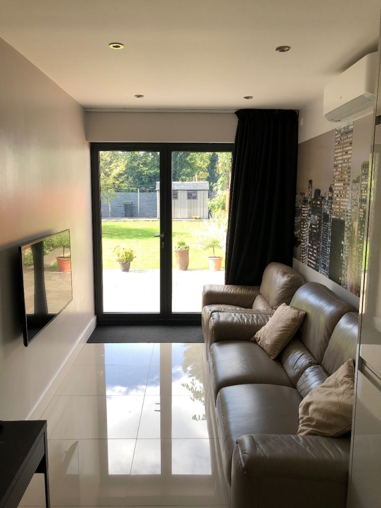 NEW Luxury 1 Bedroom Ground floor Apartment Flat Bed Studio Style 2 1BR BR One Rent