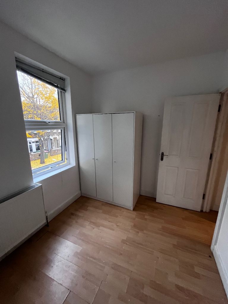 2 double rooms are available in 