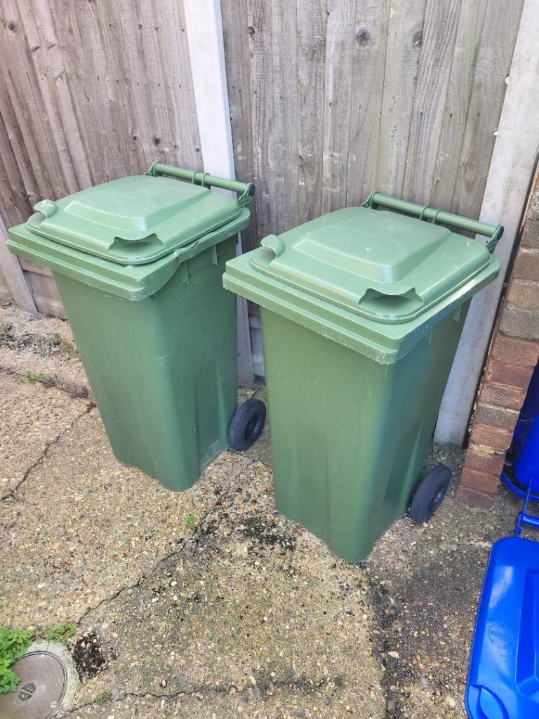 3xWheelie bins