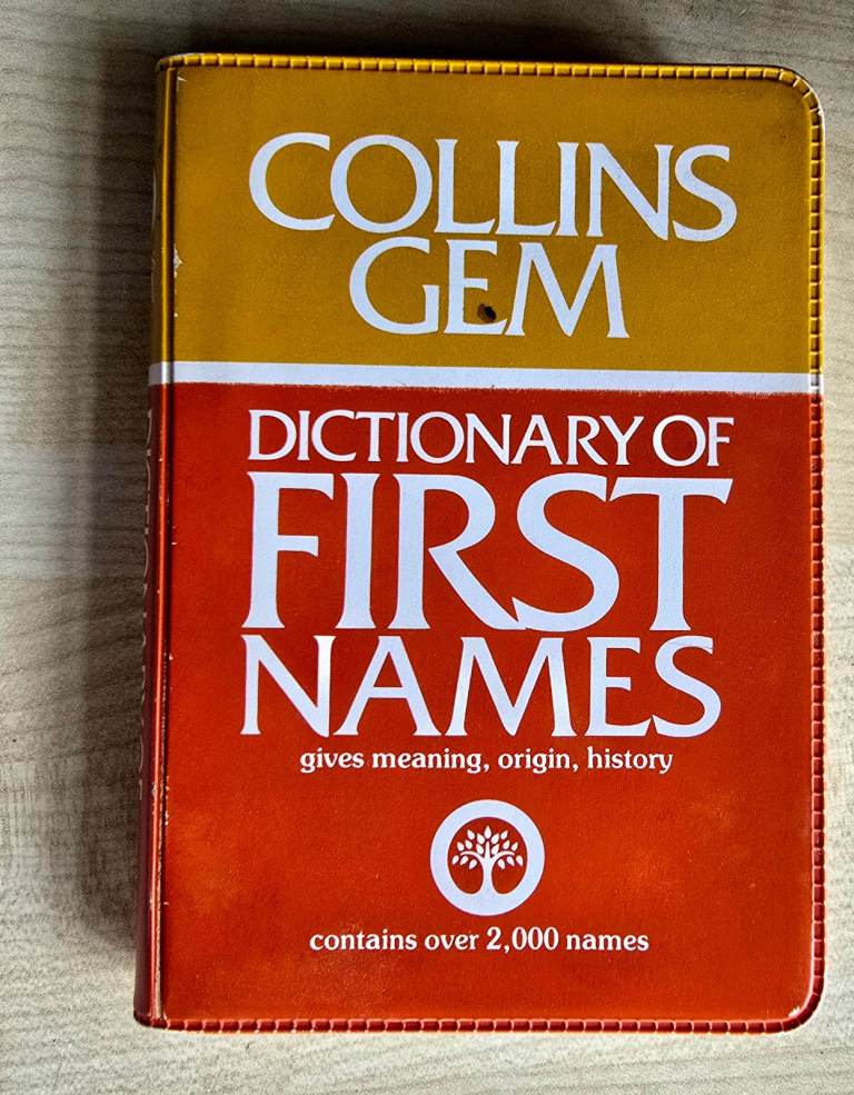📘 Collins Gem Dictionary of First Names – £1 – Collection Only