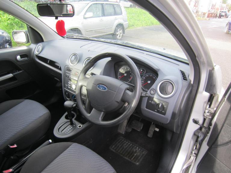 2007 Ford Fusion 1.6 Zetec 5dr Auto [Climate] New MOT included. HATCHBACK Petrol Automatic