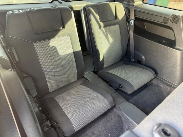 2012 Vauxhall Zafira 1.6 16V Exclusiv Euro 5 5dr MPV Petrol Manual