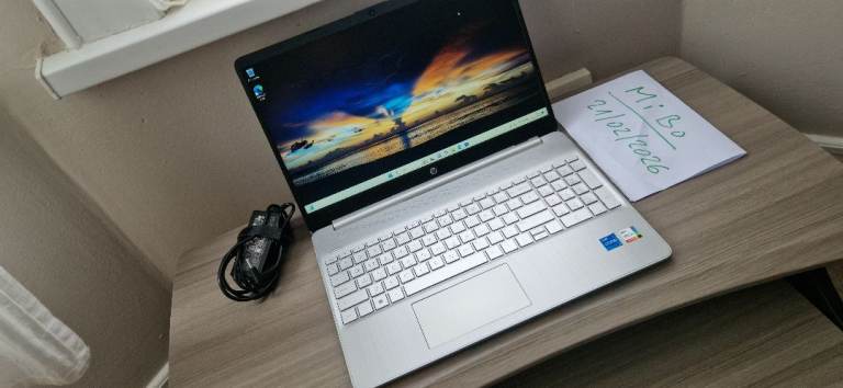 FREE DELIVERY DISCOUNTED (SCRATCHES) 2024 11th gen 15.6" Core i5 16GB RAM 512GB SSD HP Laptop PC