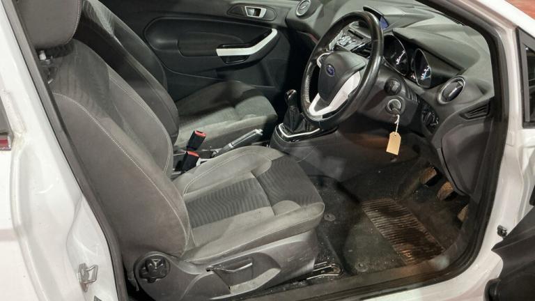 FINANCE AVAILABLE 2016 FORD FIESTA 1.3 Zetec White Edition 2xKEYS 12 MONTH MOT