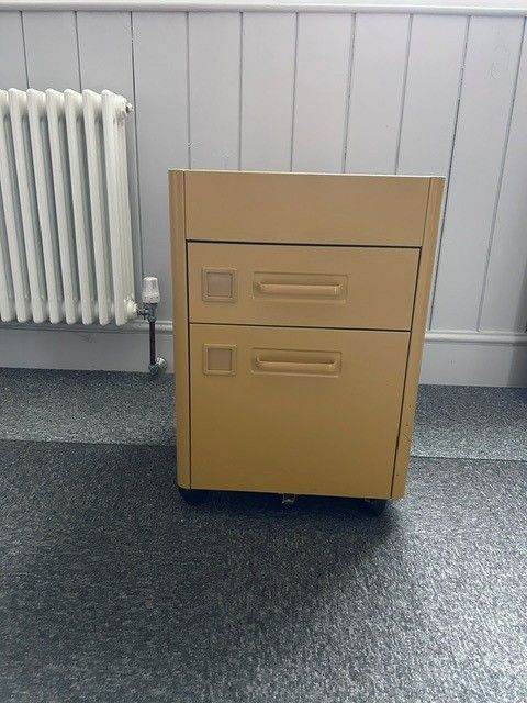 10 x Ikea Idasen drawer unit on castors, 2 colours available