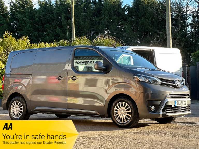 2017 Toyota ProAce 1.6D Comfort Medium Panel Van MWB Euro 6 (s/s) 6dr Diesel