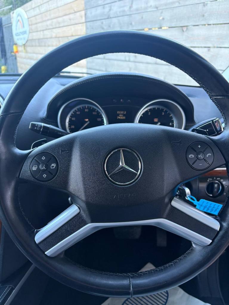 MERCEDES-BENZ GL CLASS 3.0 GL350 CDI V6 BlueEfficiency 2011