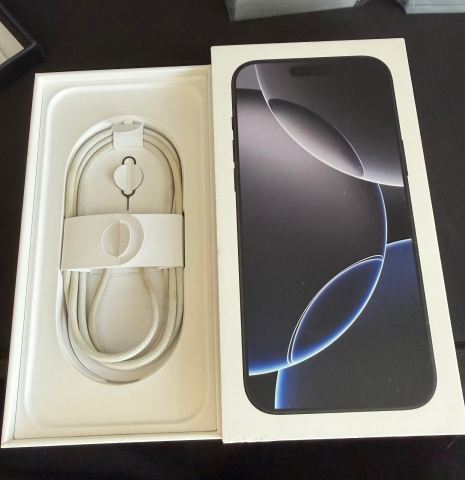 IPhone 16 Pro Max 256GB 92%BatteryLife Unlock to any network