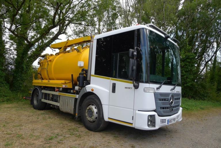 Mercedes Econic 1830 Whale Medium Volume JetVac / Gully Sucker. 