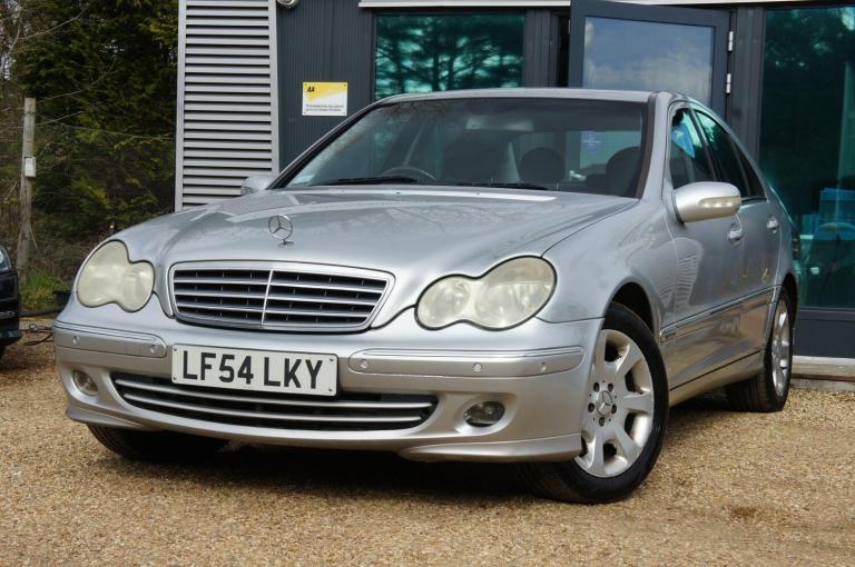 2004 Mercedes-Benz C Class 1.8 C180 Kompressor Elegance SE Saloon 4dr Petrol Automatic (195 g/km,...