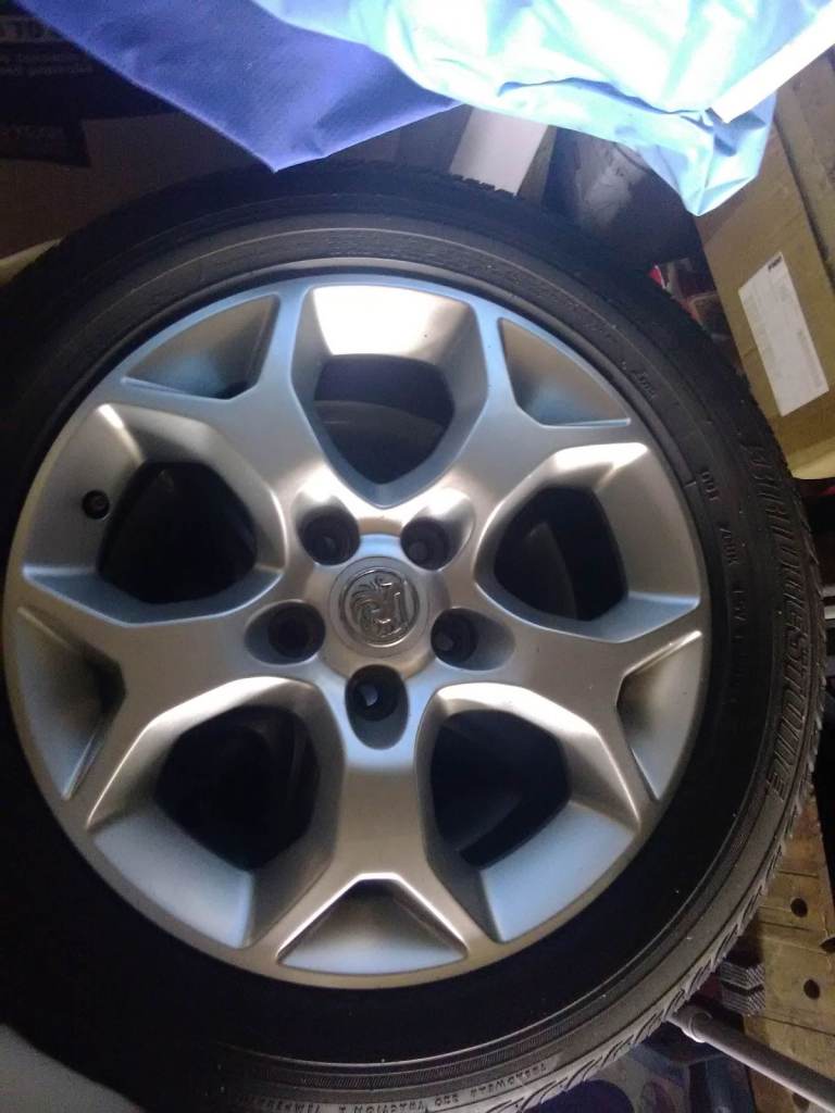Vauxhall Astra snowflake alloys
