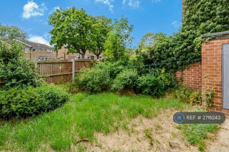 3 bedroom house in Green Oak Avenue, Sheffield, S17 (3 bed) (#2716243)