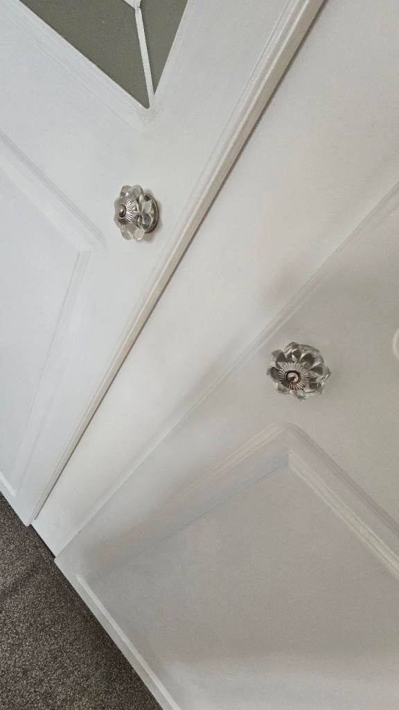 Waderobe doors half glassed