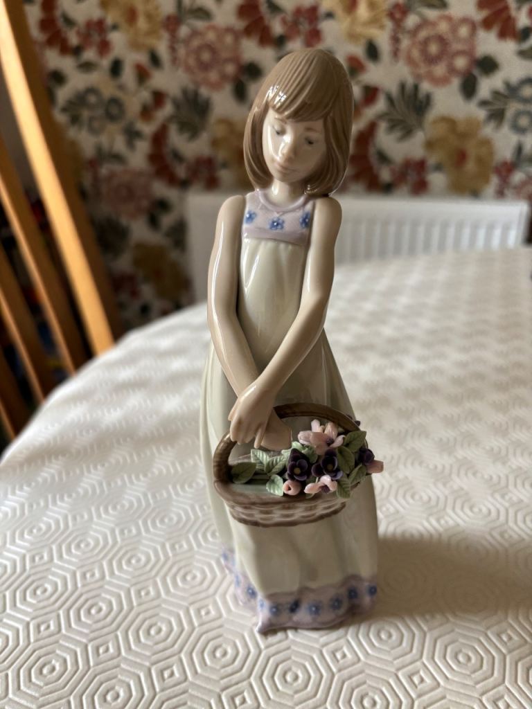 Lladro figurine 
