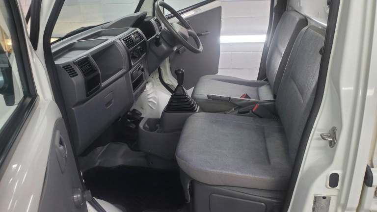 Mitsubishi minicab pickup 650cc 4wd fresh japanese import only 18k miles 07