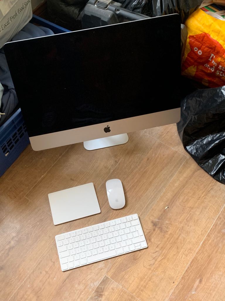 Apple imac w/ trackpad, mouse and wireless keyboard 