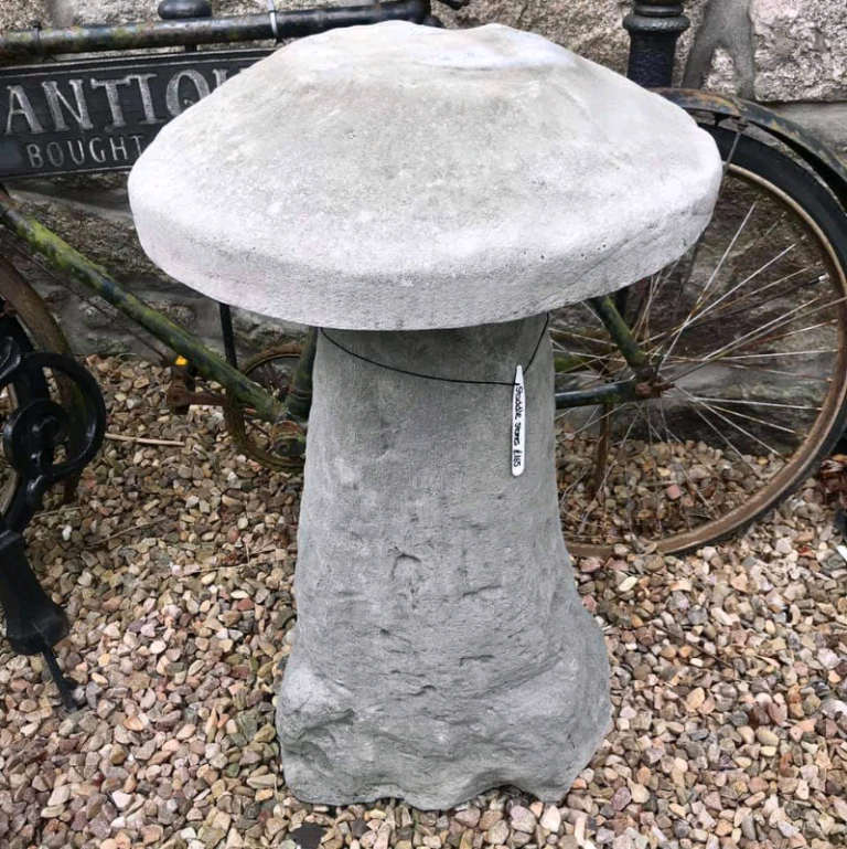 Composite Staddle Stones Mushroom Straddle Garden Ornament Décor