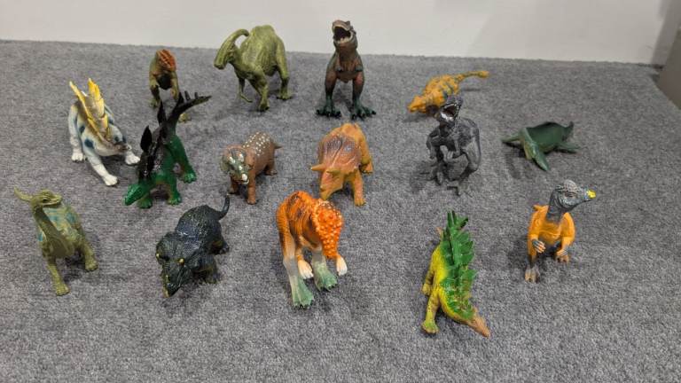 Bundle of dinosaur figures