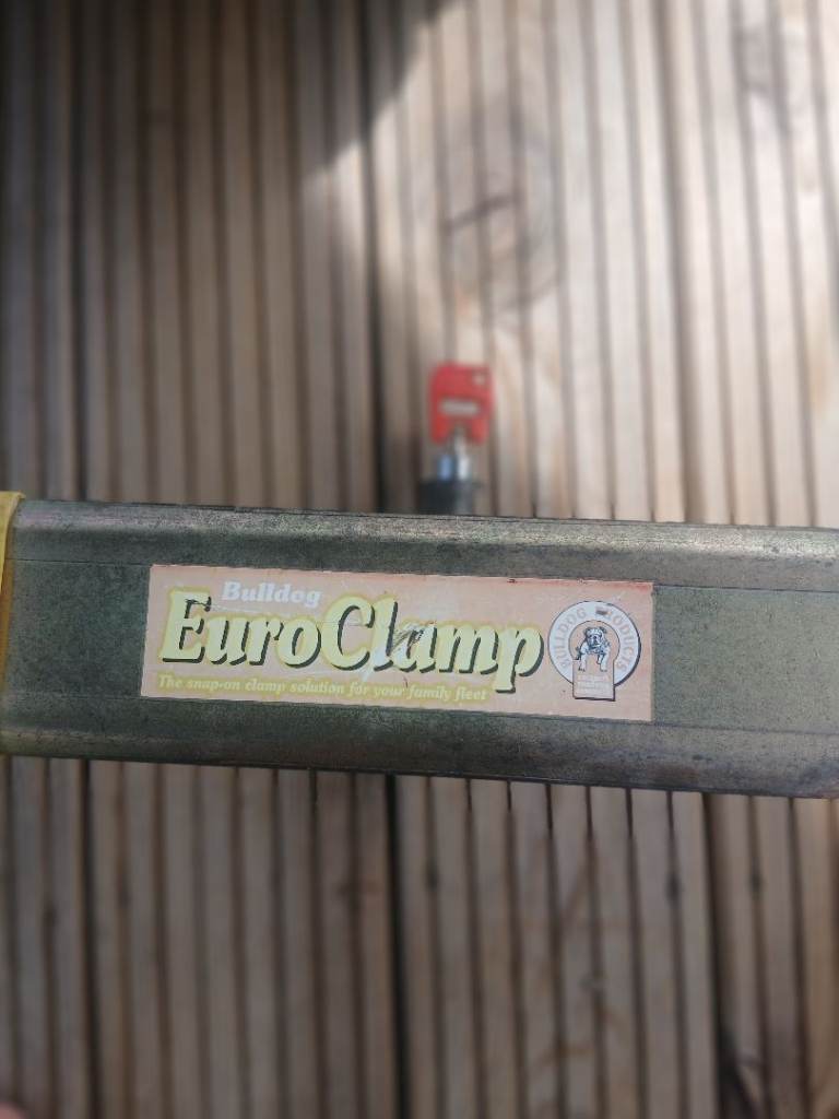 Wheel clamp