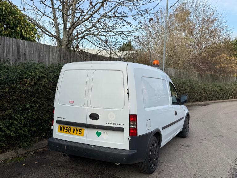 2008 Vauxhall Combo 2000 1.3CDTi 16V Van [75PS] CAR DERIVED VAN Diesel Manual