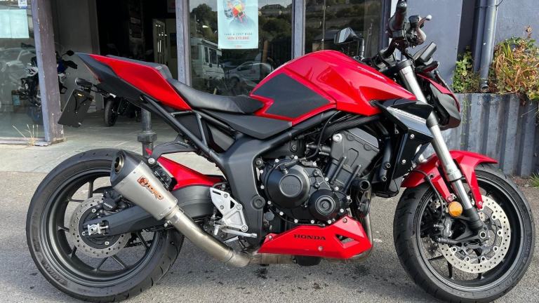 2025 HONDA CB1000 HORNET in RED