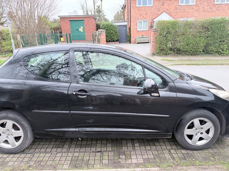 2007 pergout 207 sport 1.4 L petrol