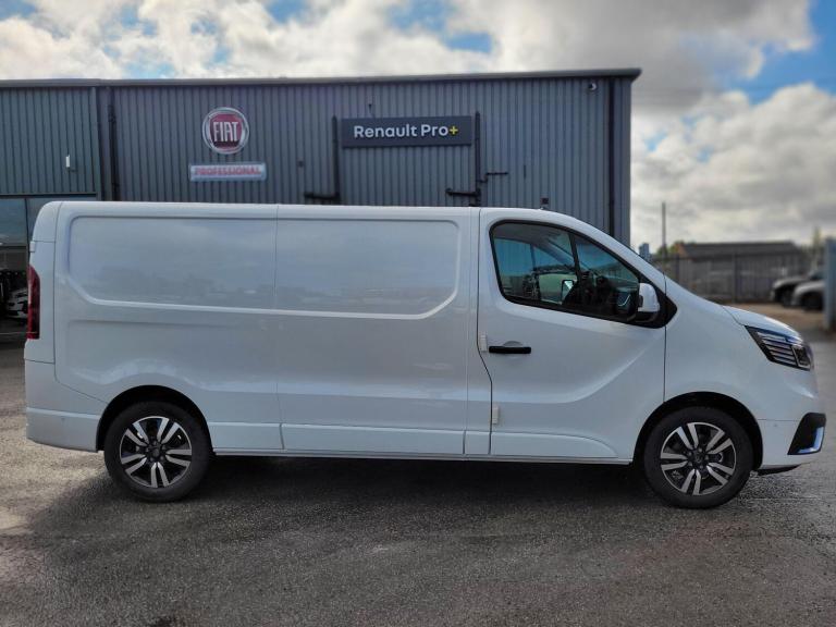  Renault Trafic LL30 Blue dCi 170 auto extra sport panel van MY2 Diesel Automatic