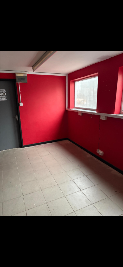 Office with storage space for rent