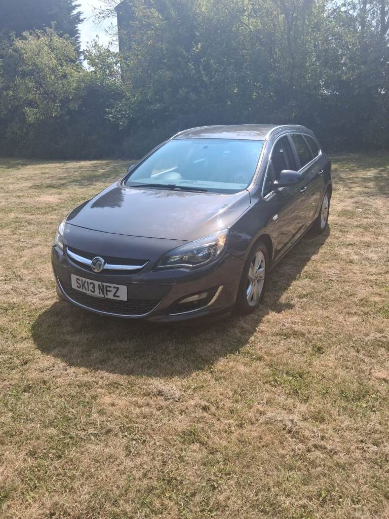 Vauxhall, ASTRA, Estate, 2013, Manual, 1956 (cc), 5 doors