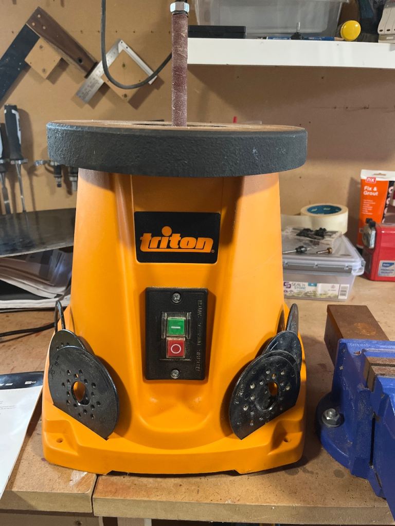 Triton Oscillating Spindle Sander 