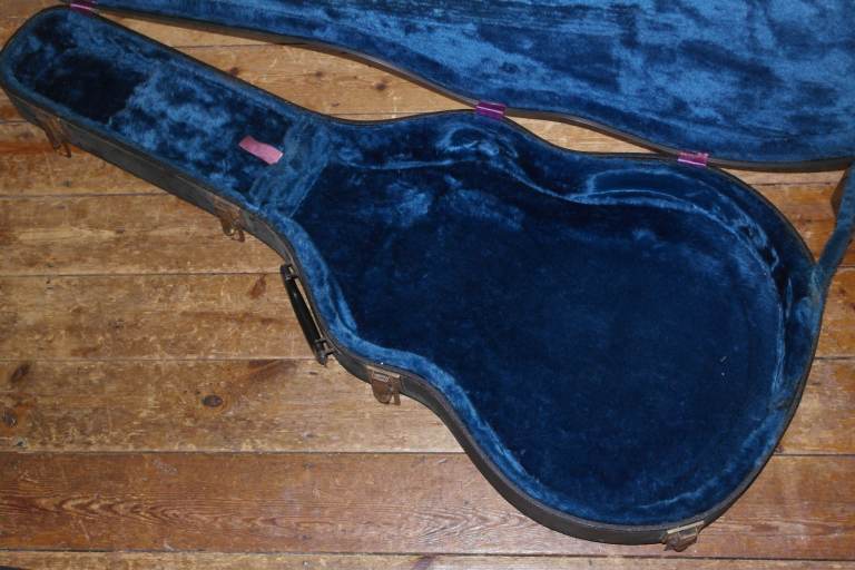 1970s Gibson Byrdland hollowbody case blue interior