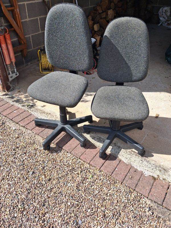 Pair of Grey Fabric Swivel Office Chairs – Good Condition