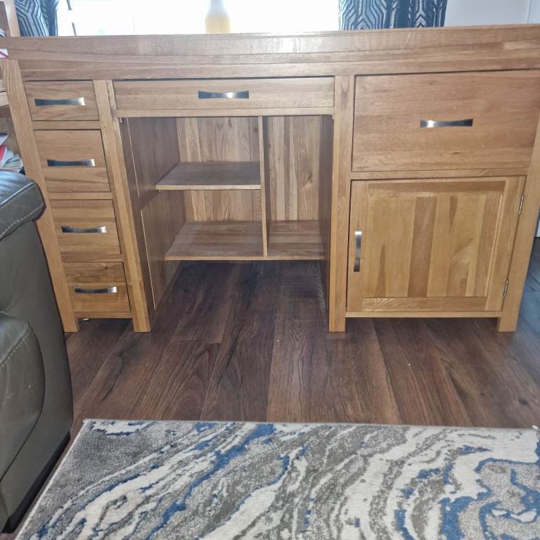 Oak Furnitureland solid oak office desk 