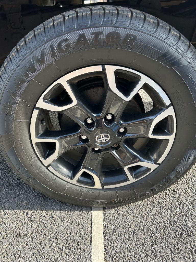 4x Toyota 18” Alloy Wheels & Lanvigator Performax Tyres 265/60 R18 110H