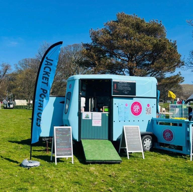 Converted Horsebox Food Trailer for Sale – Fully Equipped & Ready to Trade