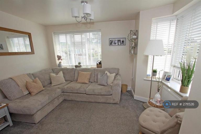 2 bedroom flat in Marie Court, Bournemouth, BH9 (2 bed) (#2711526)