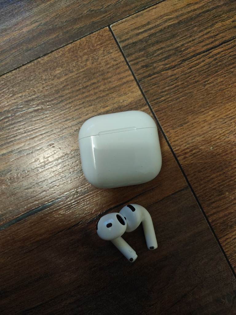 Apple airpodes 4 ANC 