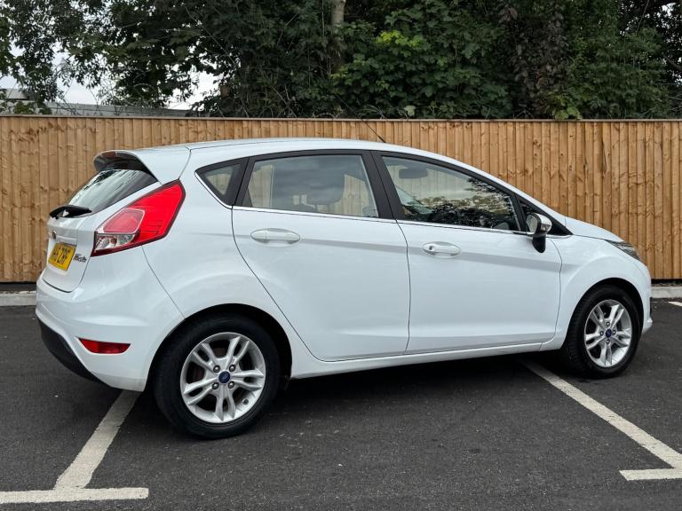 2016 Ford Fiesta 1.25 82 Zetec 5dr HATCHBACK Petrol Manual