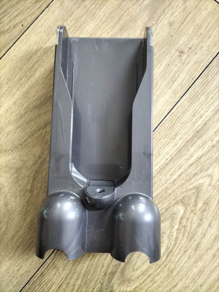 Dyson Vacuum cleaner wall mount