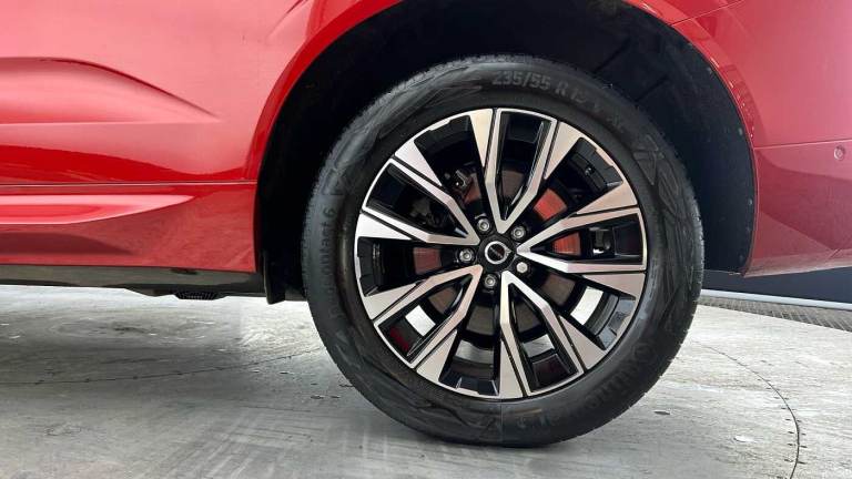 2022 Volvo XC60 2.0 B4D Plus Dark 5dr AWD Geartronic SUV Diesel Automatic