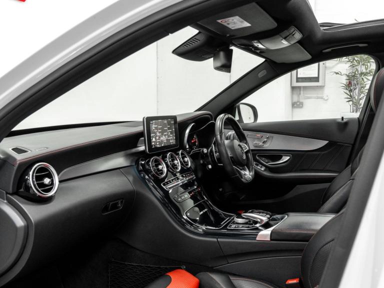 2015 Mercedes-Benz C Class 4.0 C63 V8 BiTurbo AMG (Premium) SpdS MCT Euro 6 (s/s) 4dr SALOON Petr...